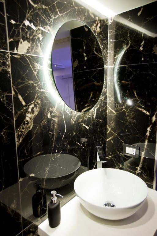 Suite Napoli Sotterranea Con Jacuzzi Eksteriør bilde