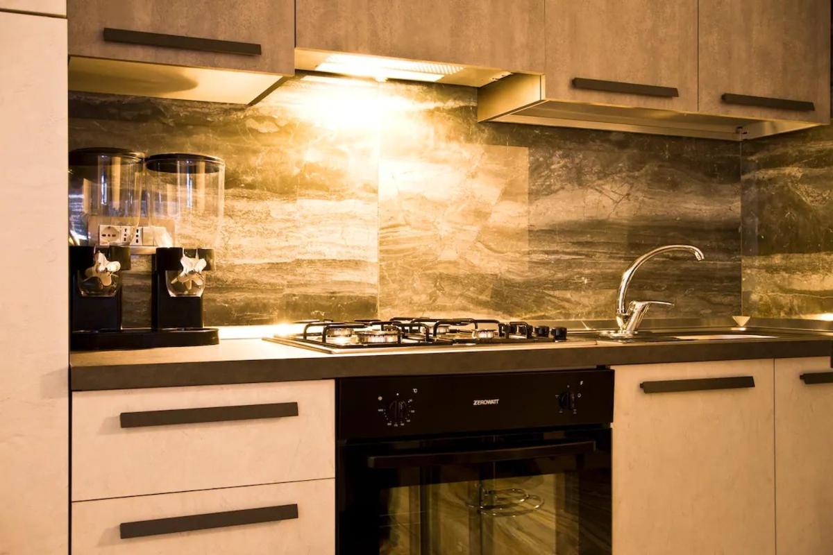 Suite Napoli Sotterranea Con Jacuzzi Eksteriør bilde